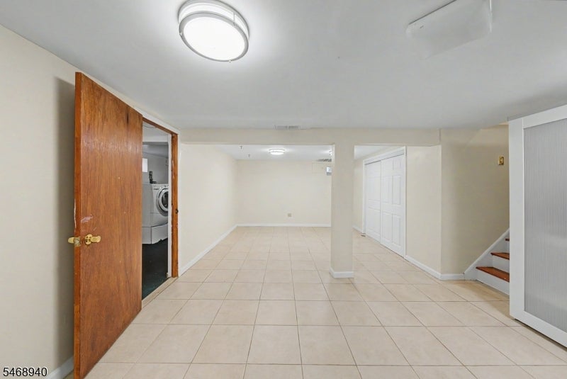 136 Headley Ter