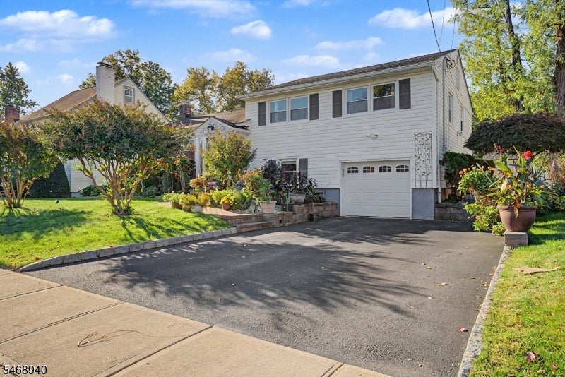 136 Headley Ter