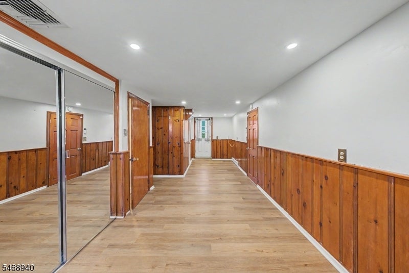 136 Headley Ter