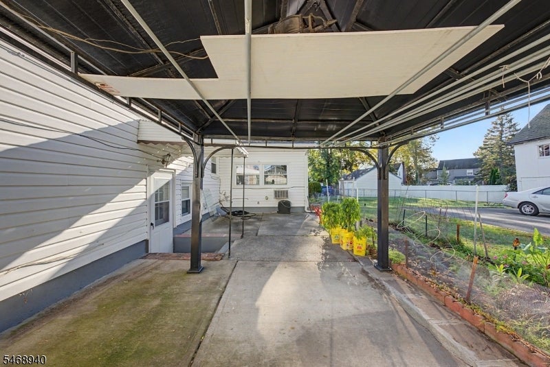 136 Headley Ter