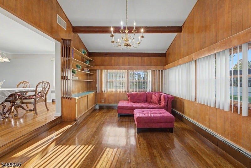 136 Headley Ter