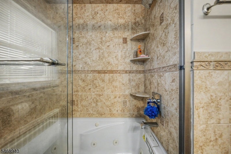 136 Headley Ter