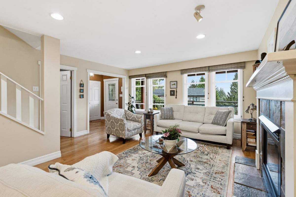 272 E OSBORNE ROAD