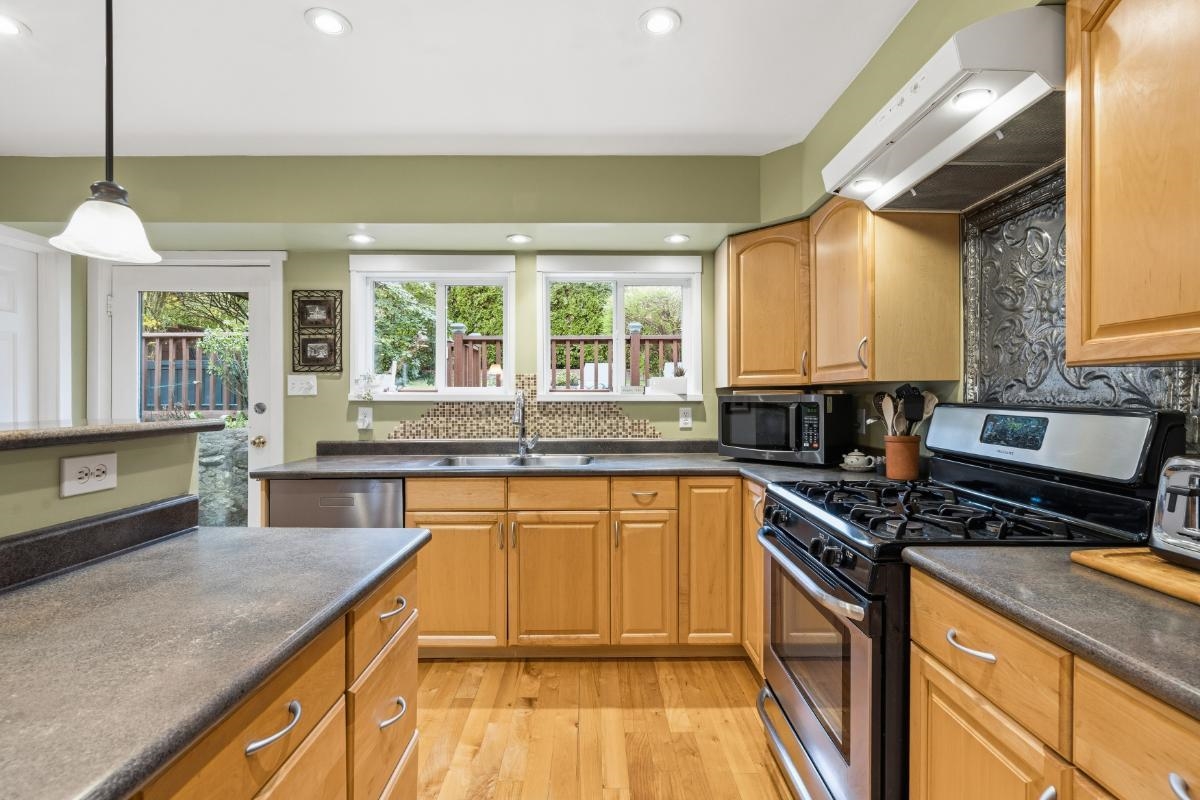 272 E OSBORNE ROAD