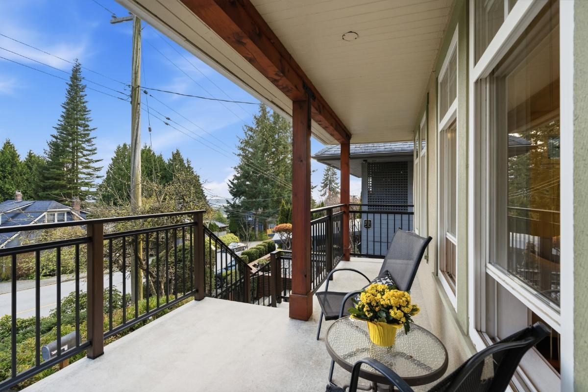 272 E OSBORNE ROAD