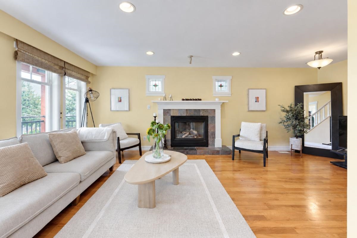 272 E OSBORNE ROAD