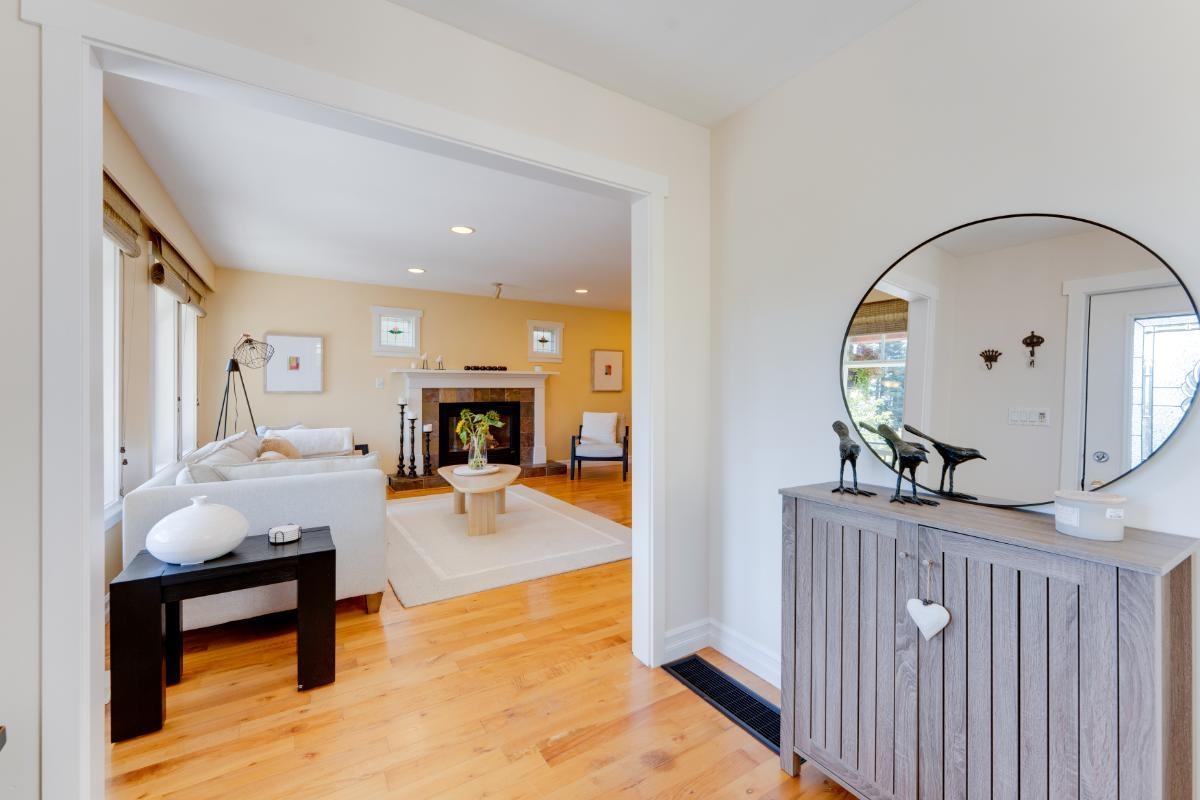 272 E OSBORNE ROAD