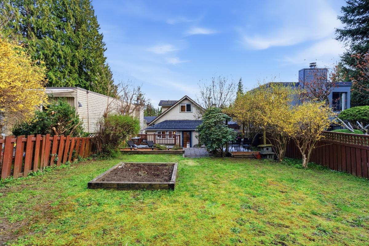 272 E OSBORNE ROAD