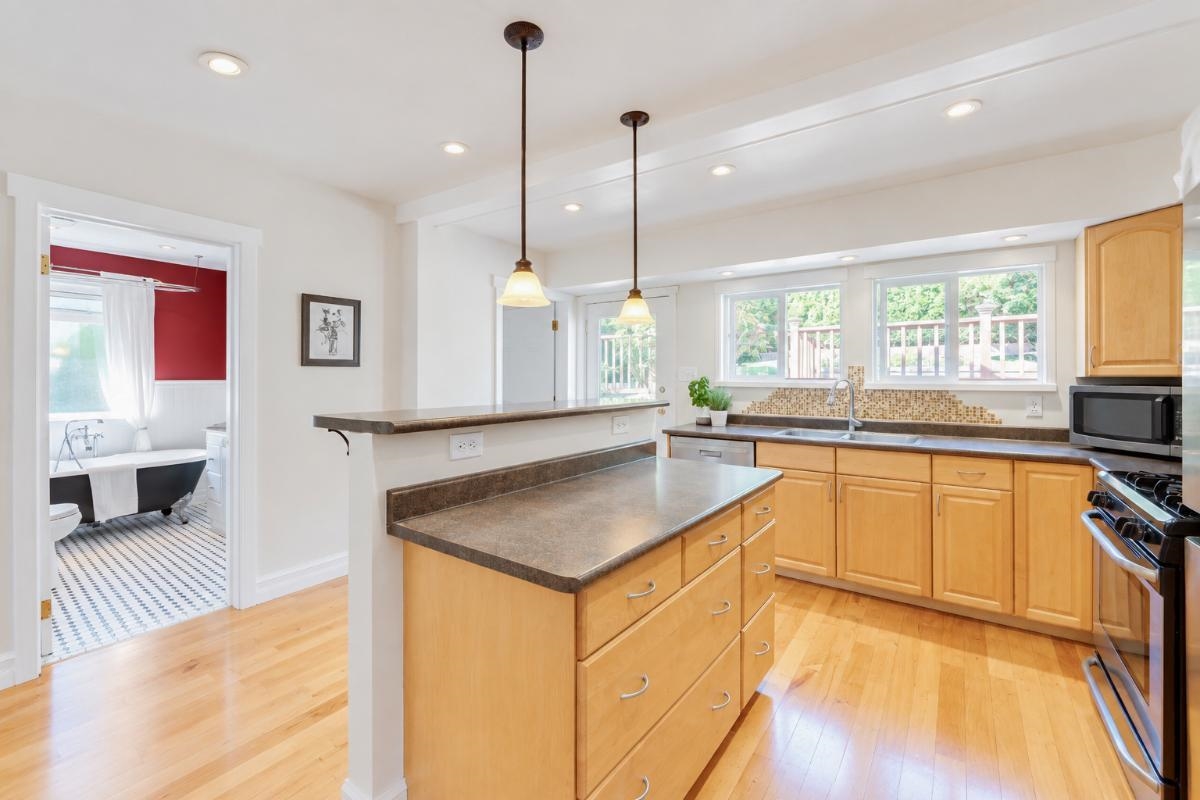 272 E OSBORNE ROAD