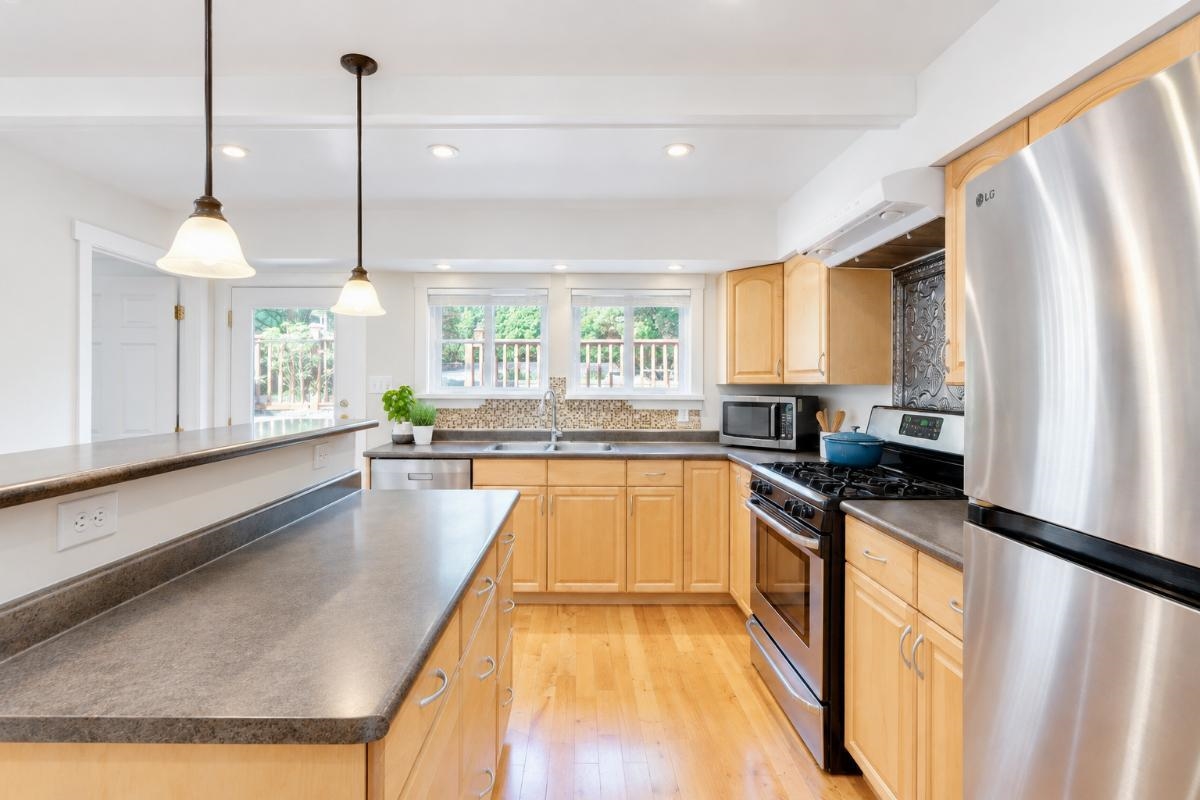 272 E OSBORNE ROAD