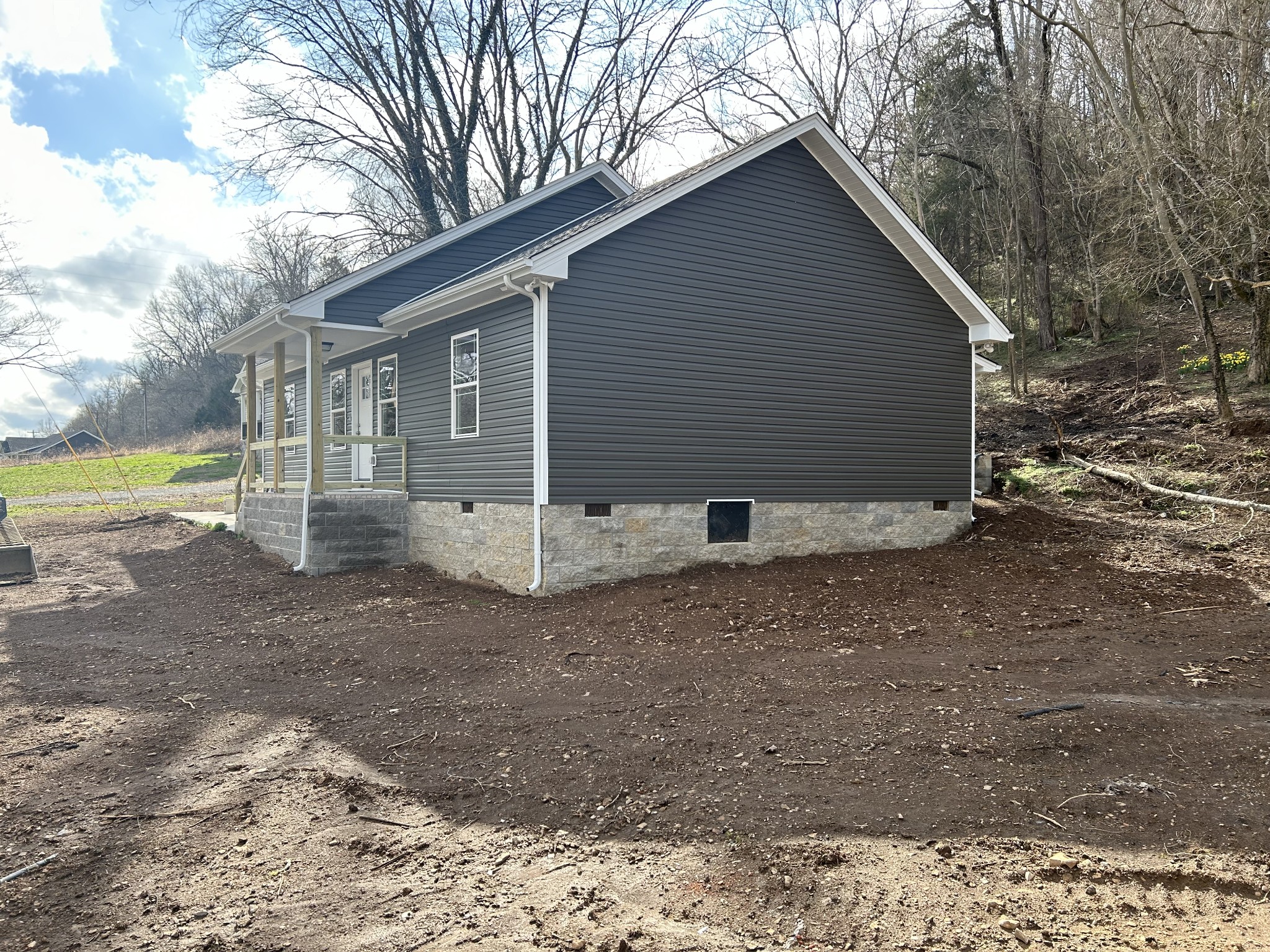 290 Leo Whitley Rd