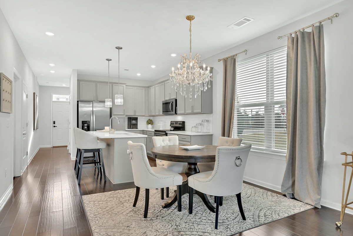101 Bluestem Ct