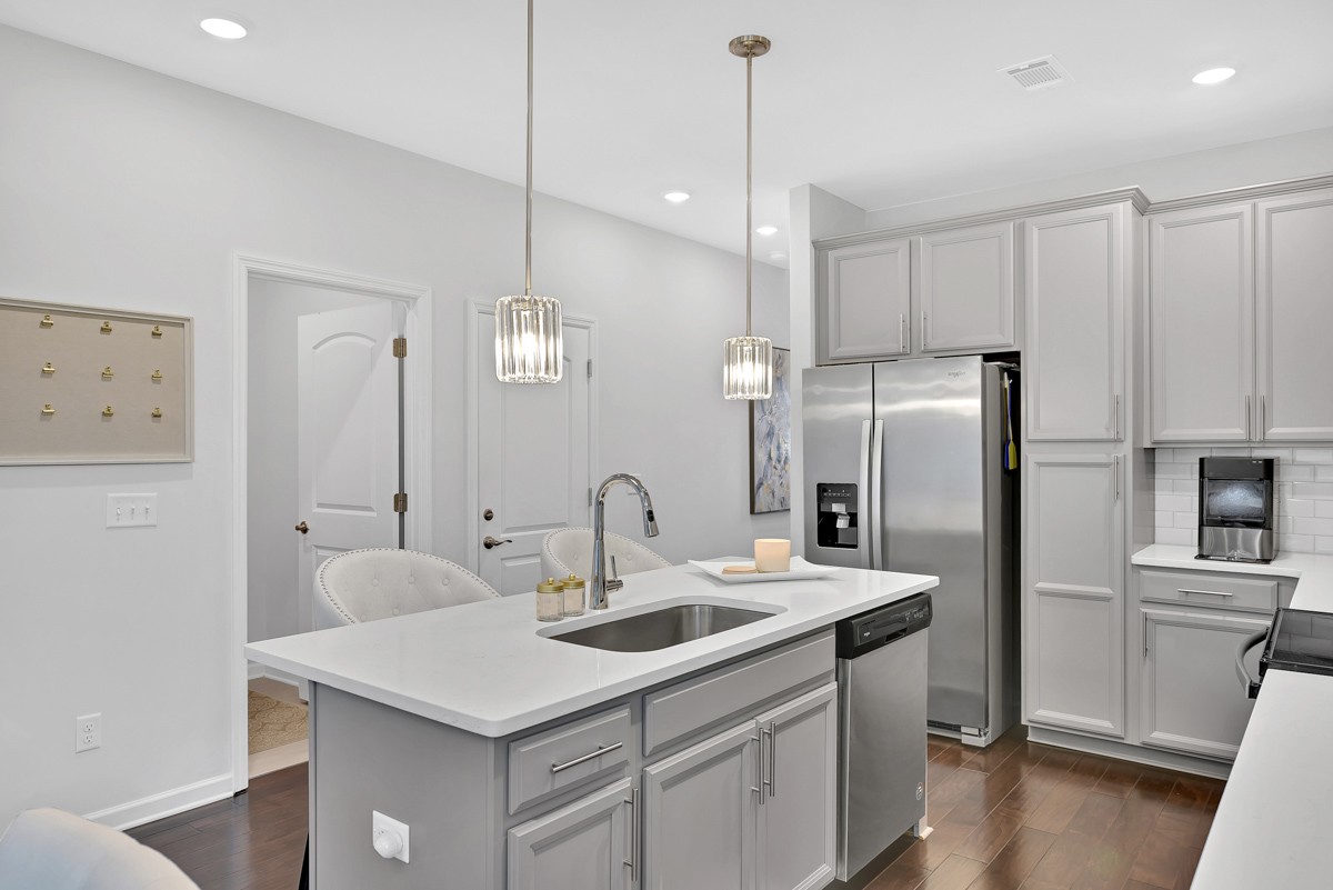 101 Bluestem Ct