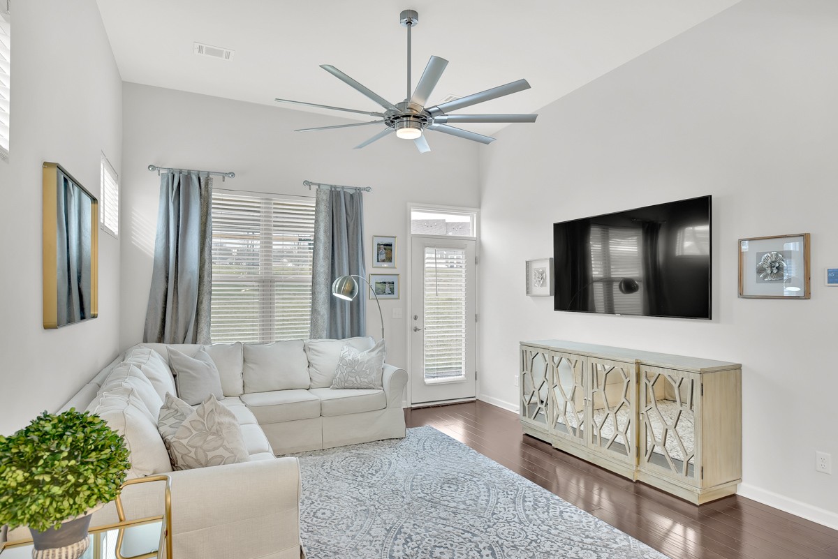 101 Bluestem Ct