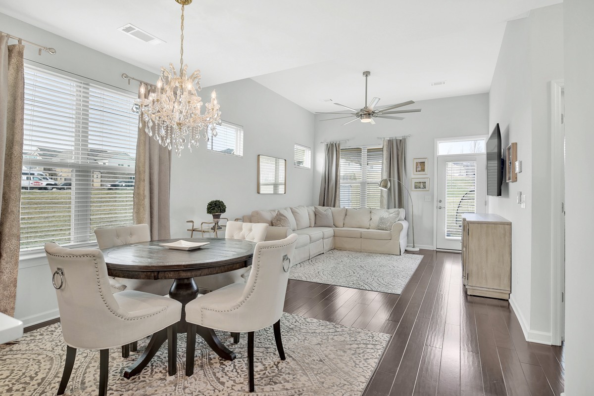 101 Bluestem Ct