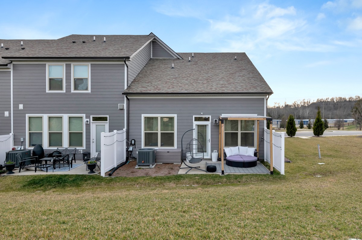 101 Bluestem Ct