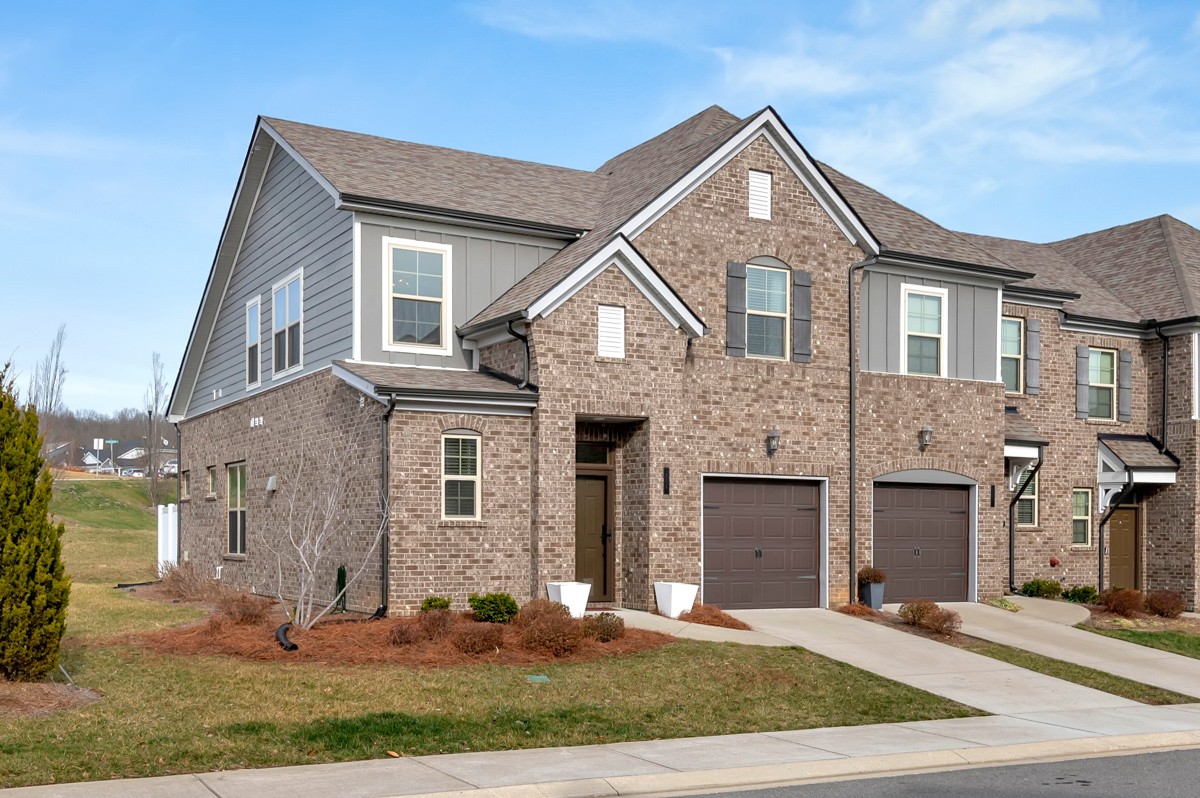 101 Bluestem Ct