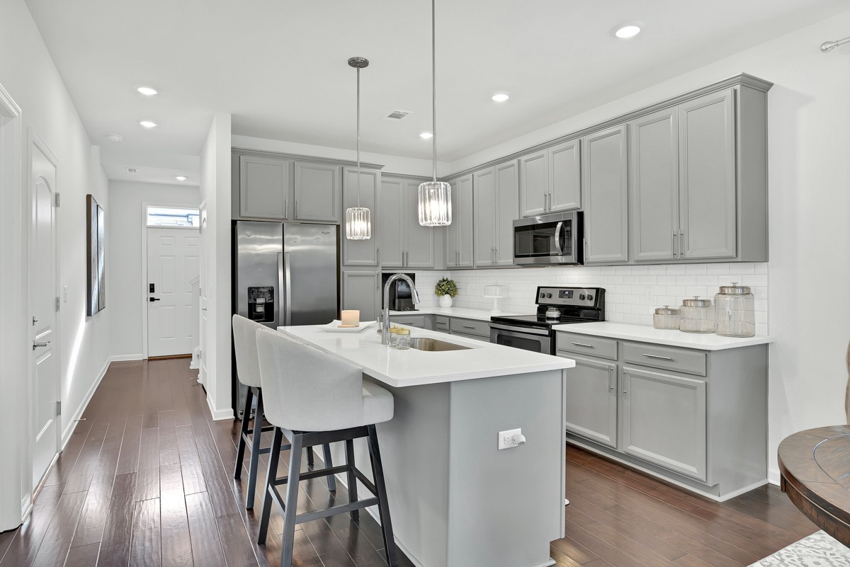 101 Bluestem Ct