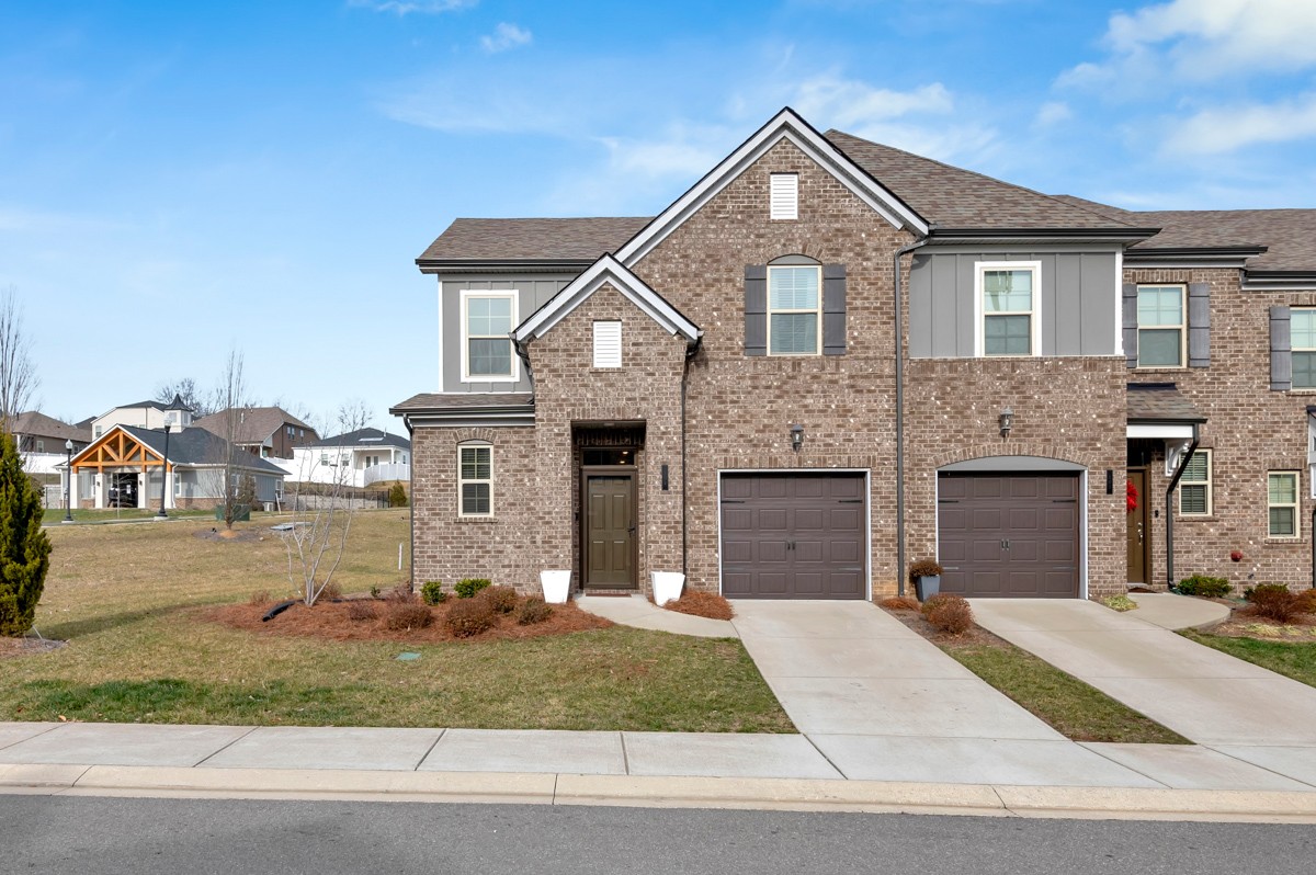 101 Bluestem Ct