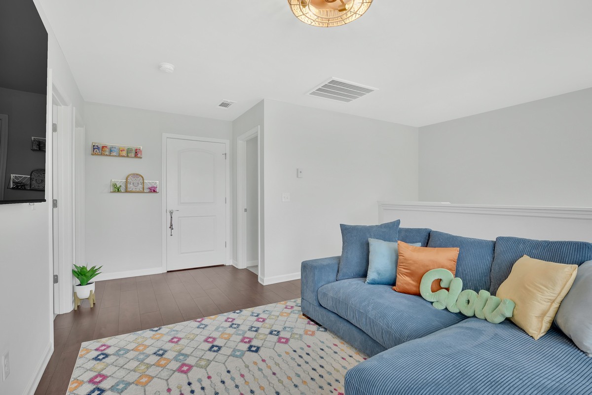 101 Bluestem Ct