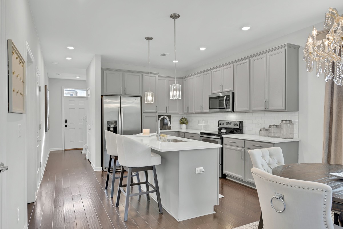 101 Bluestem Ct