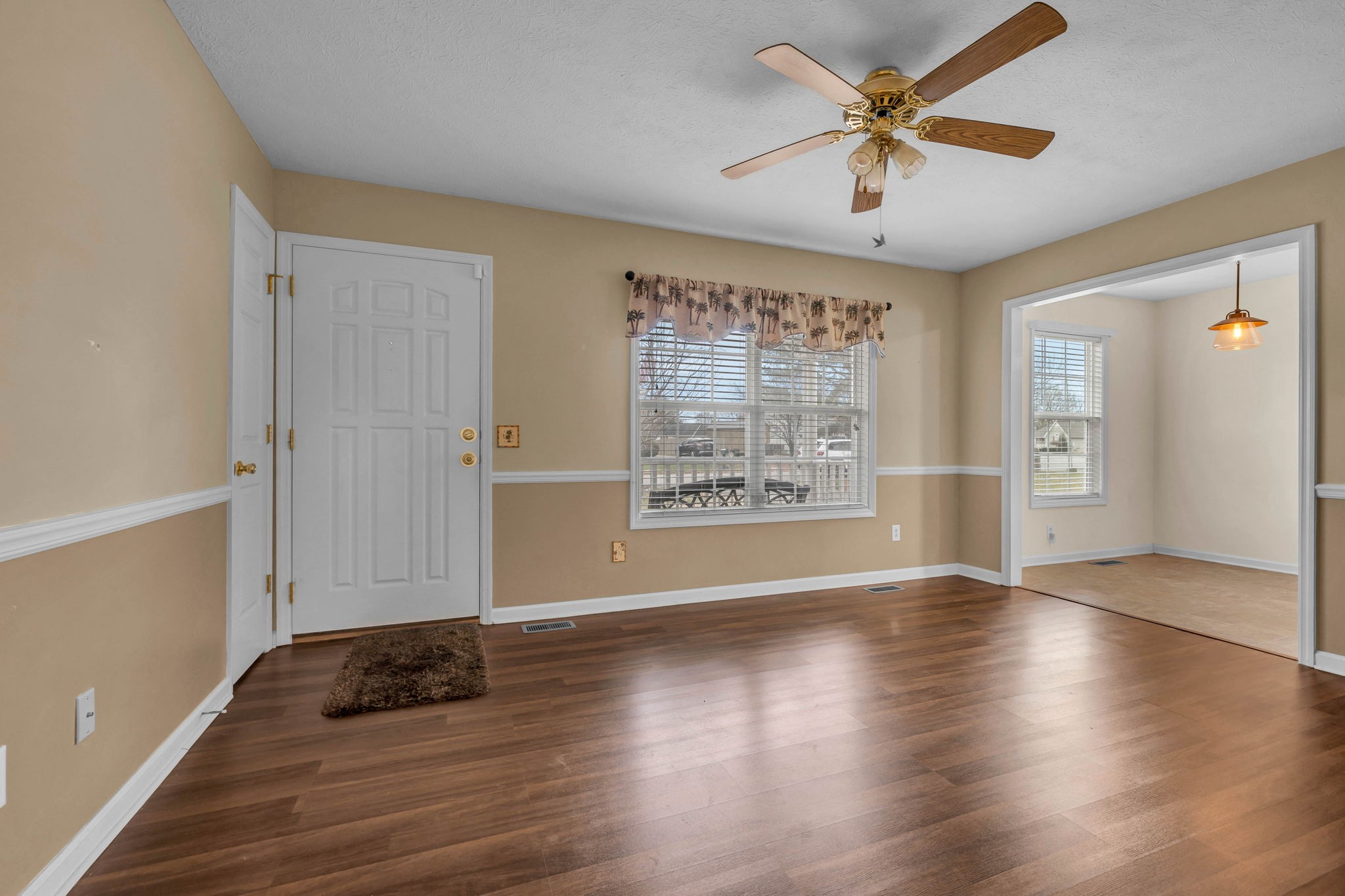 109 Derek Ct