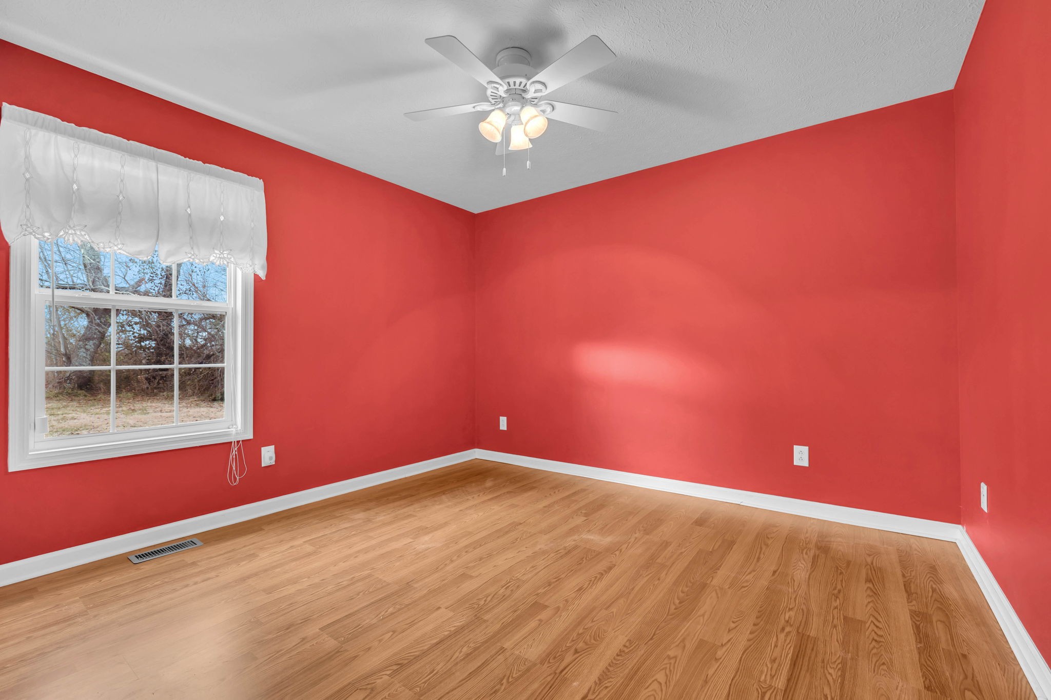 109 Derek Ct