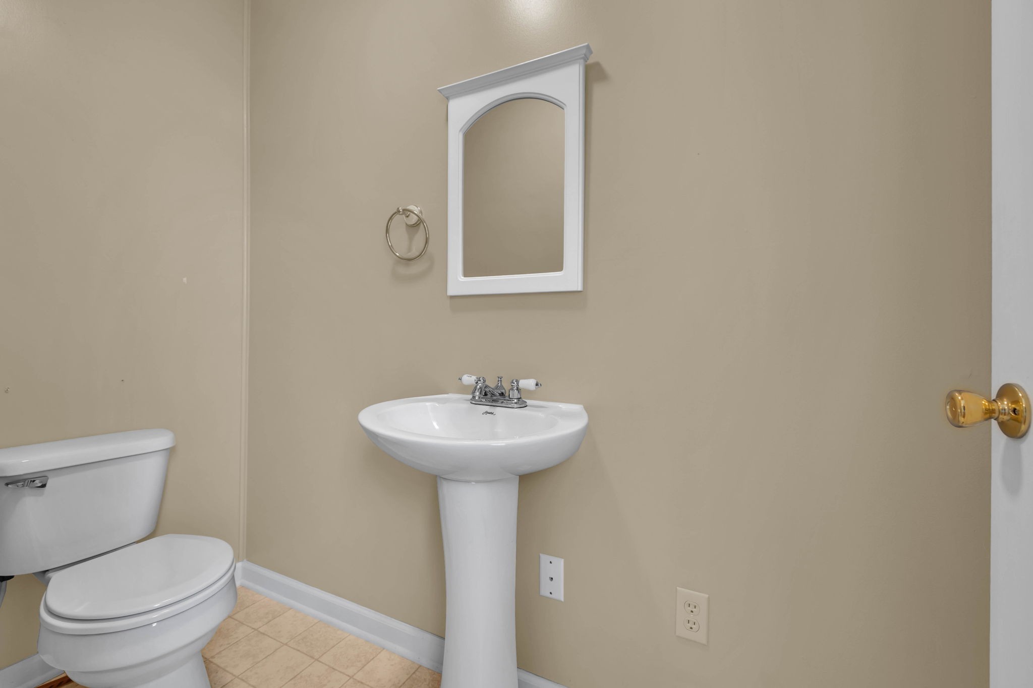 109 Derek Ct