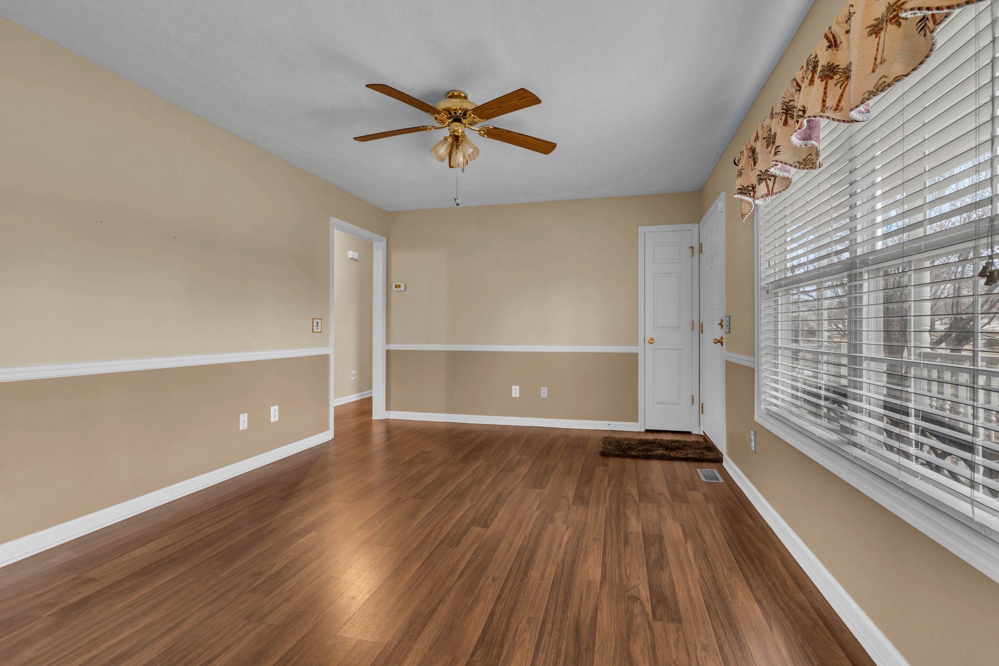 109 Derek Ct