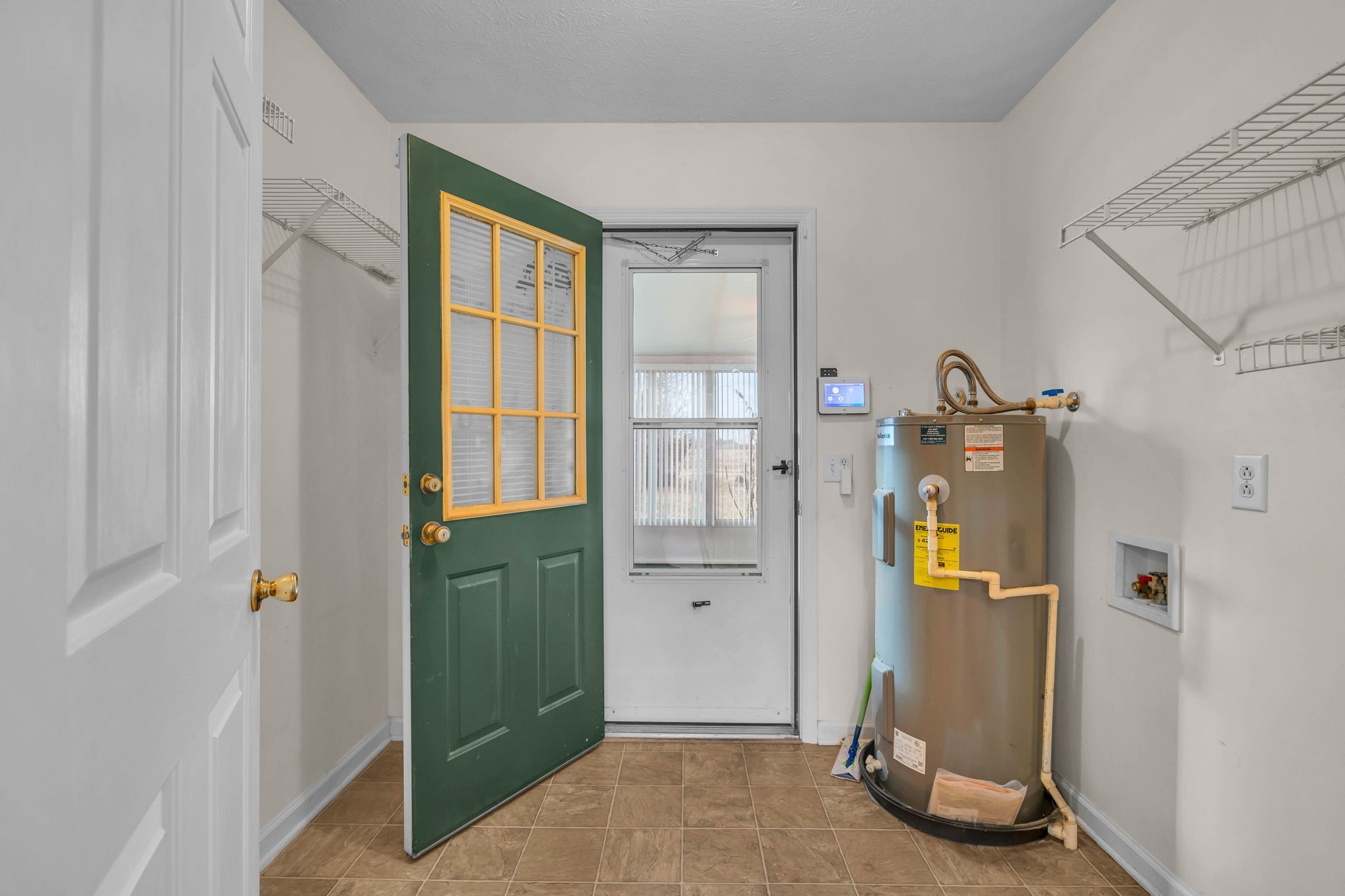 109 Derek Ct