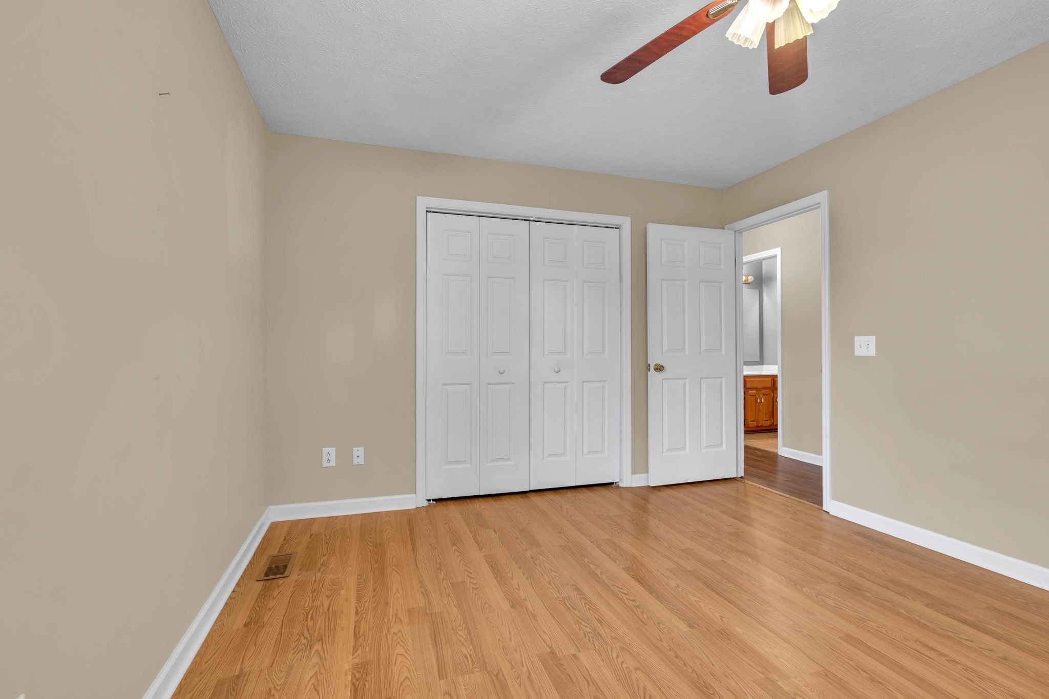 109 Derek Ct
