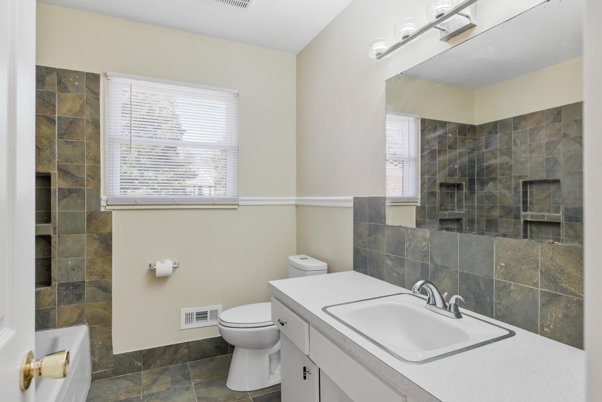 5515 Country Dr Unit: 28