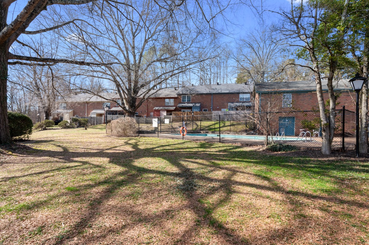 5515 Country Dr Unit: 28