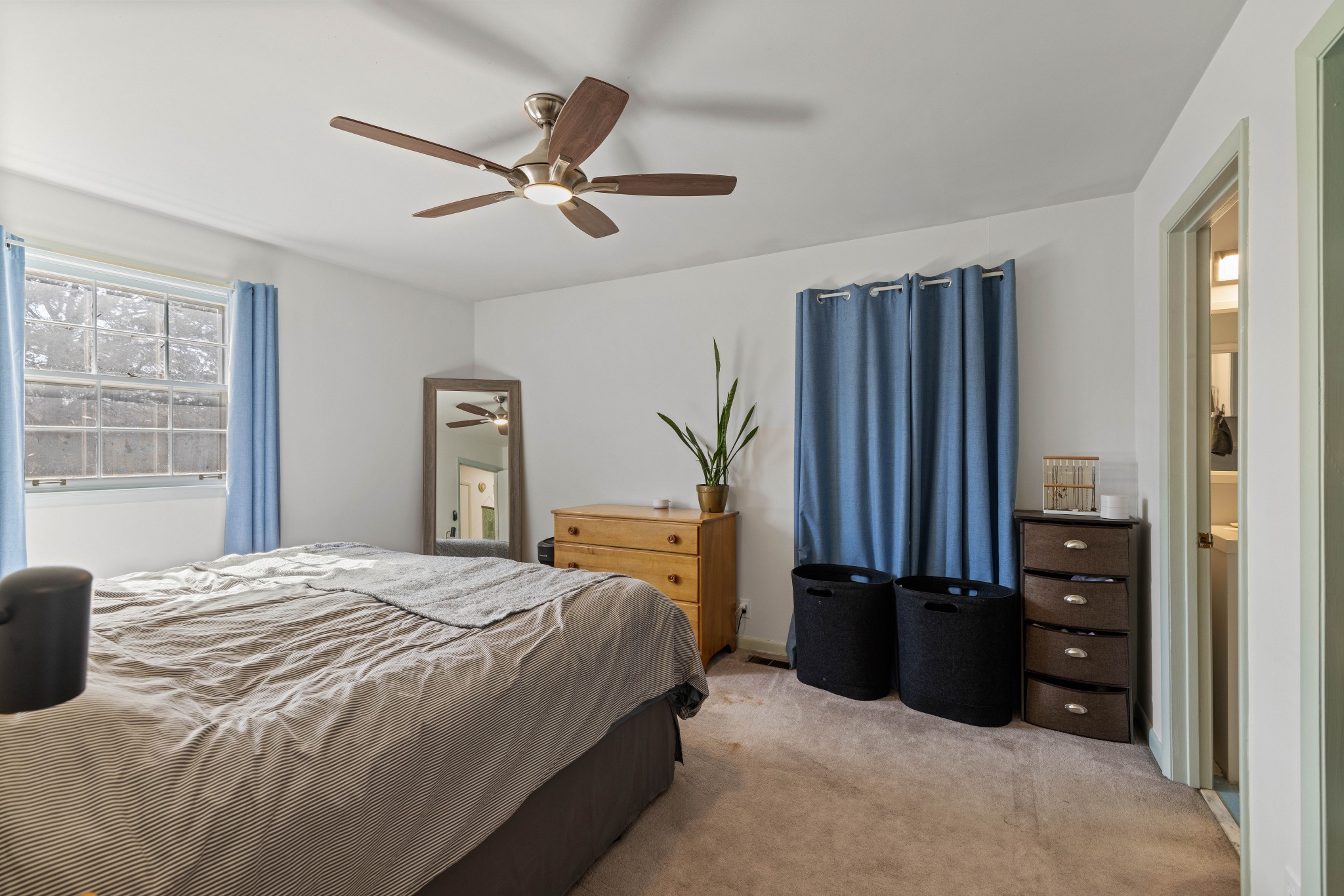 2101 Aileen Dr