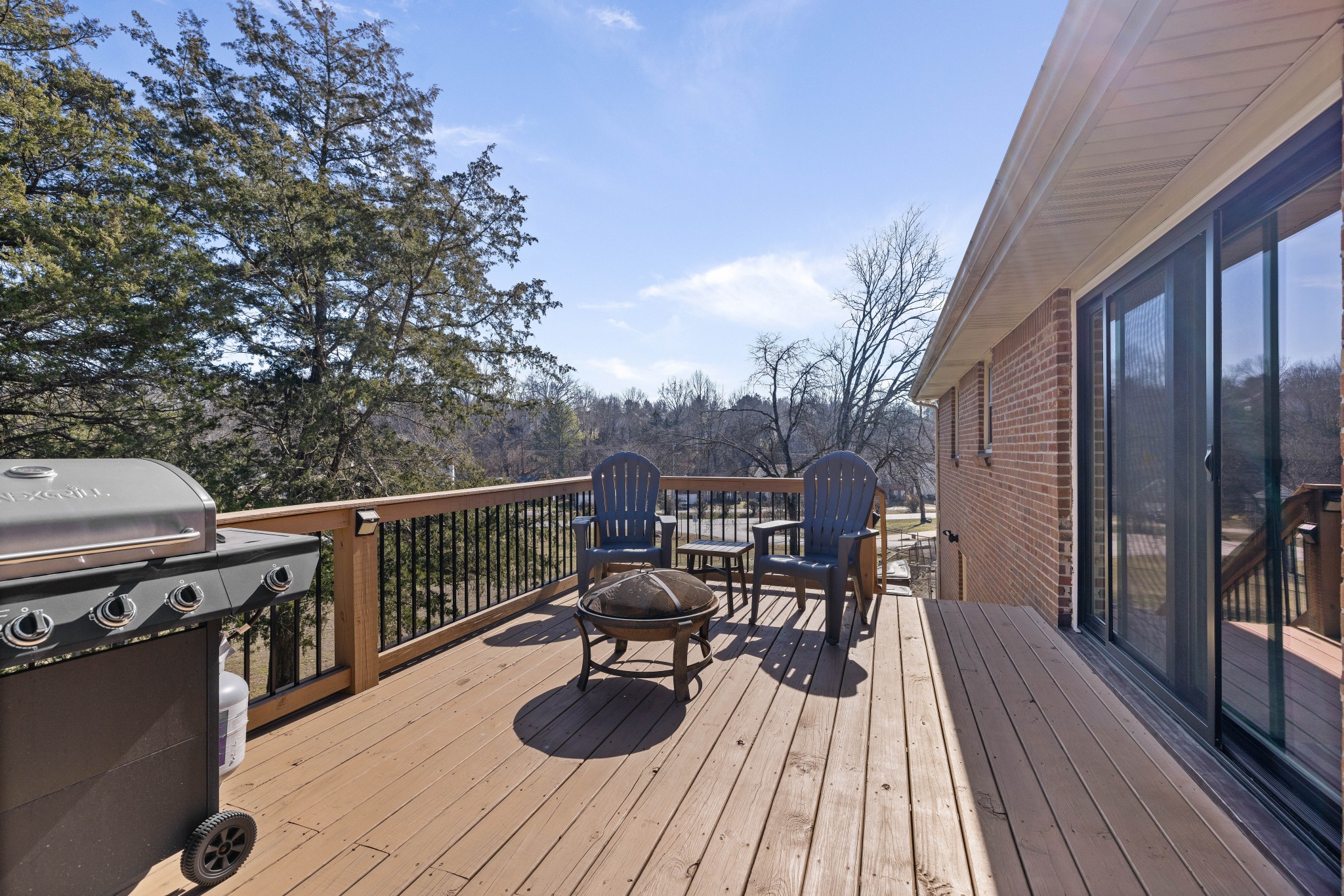 2101 Aileen Dr