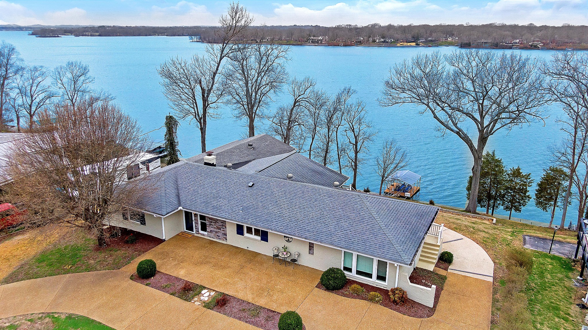 389 Green Harbor Rd