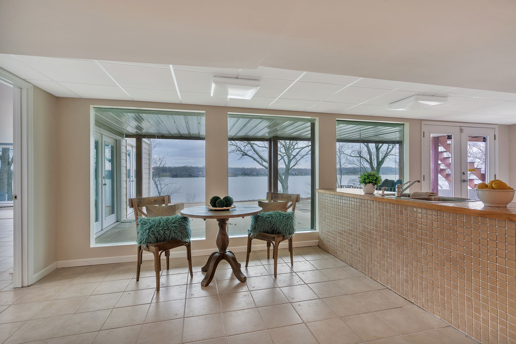 389 Green Harbor Rd