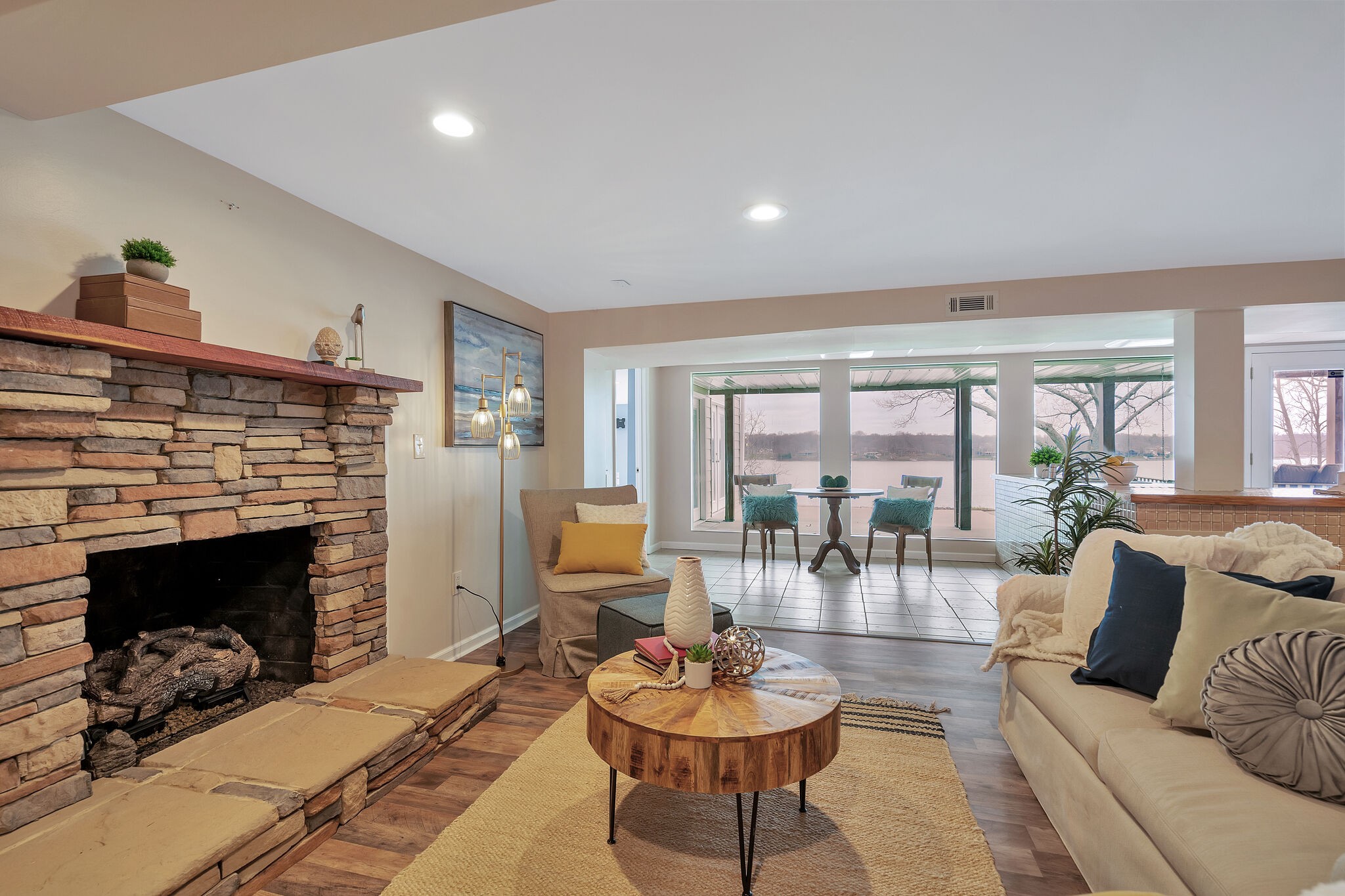 389 Green Harbor Rd