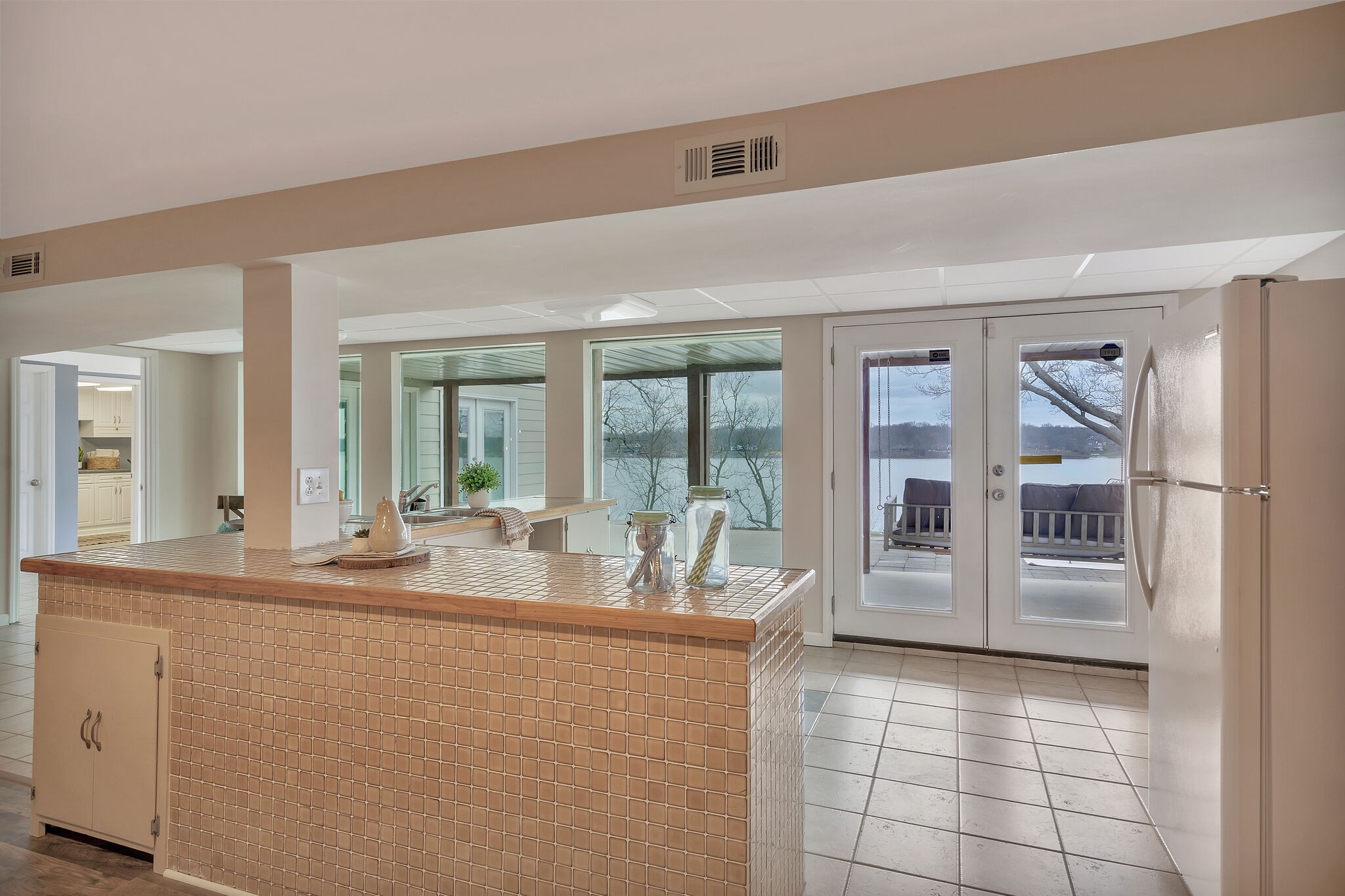 389 Green Harbor Rd