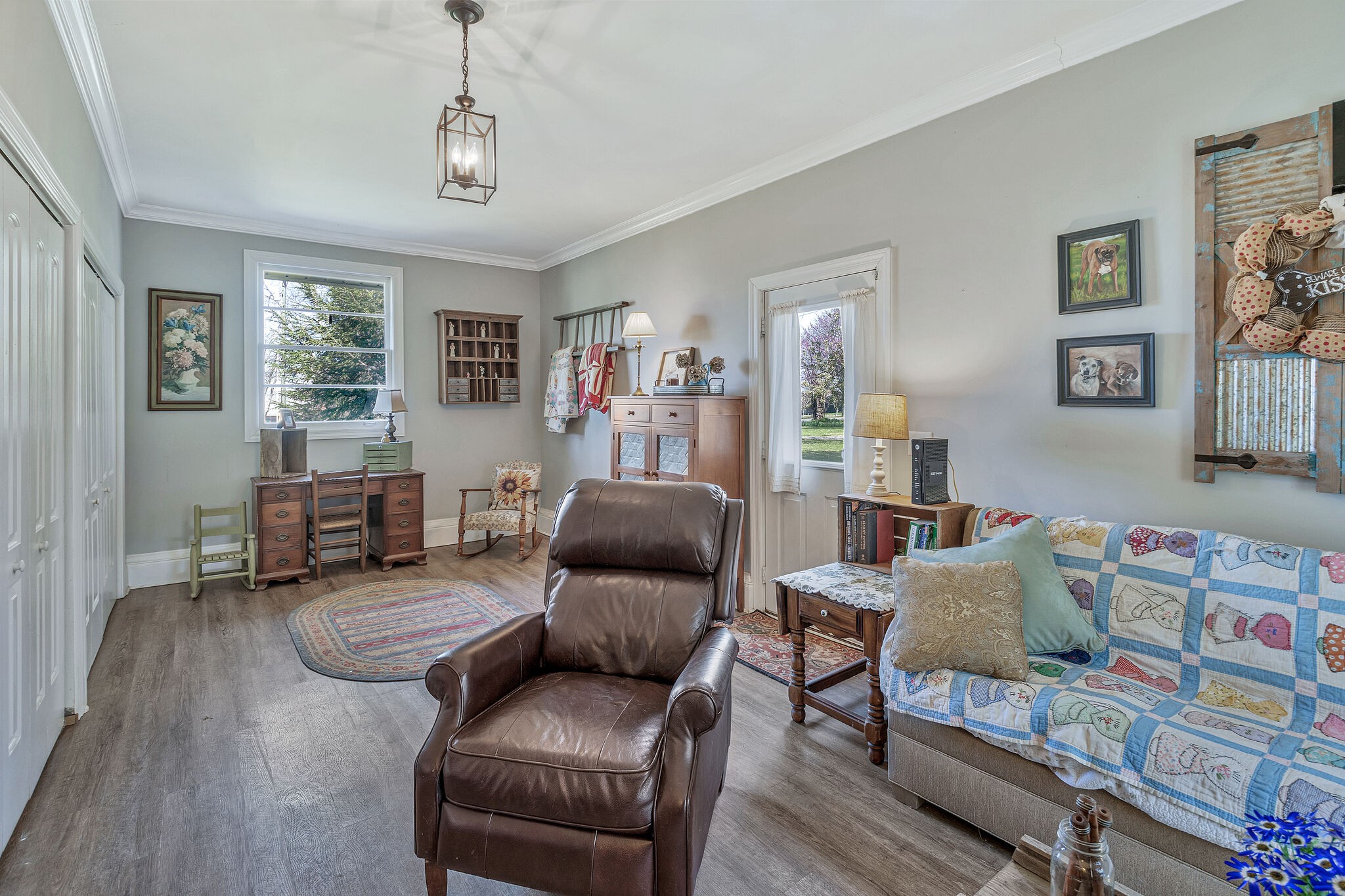 3212 Lakeshore Dr