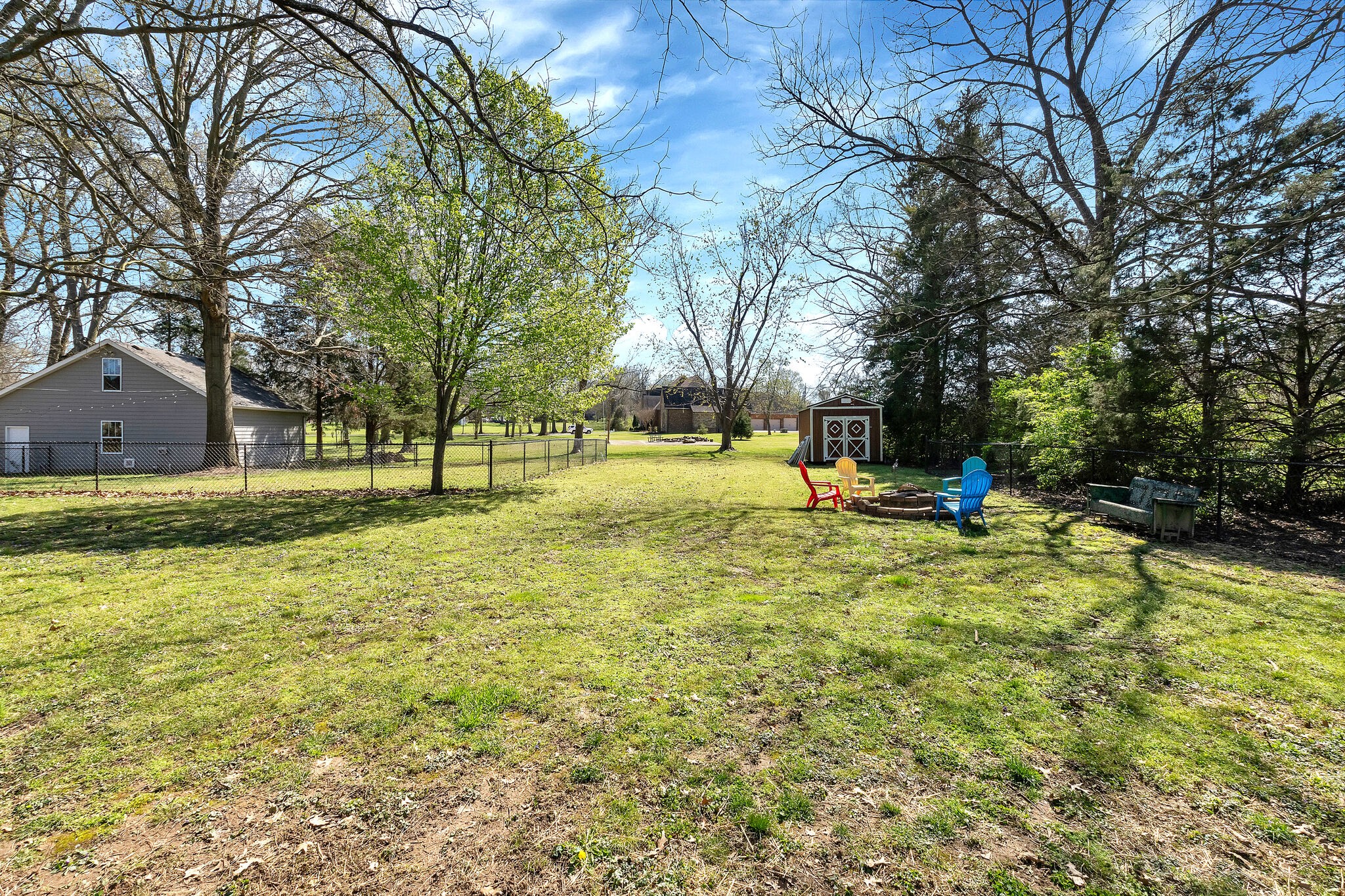 3212 Lakeshore Dr