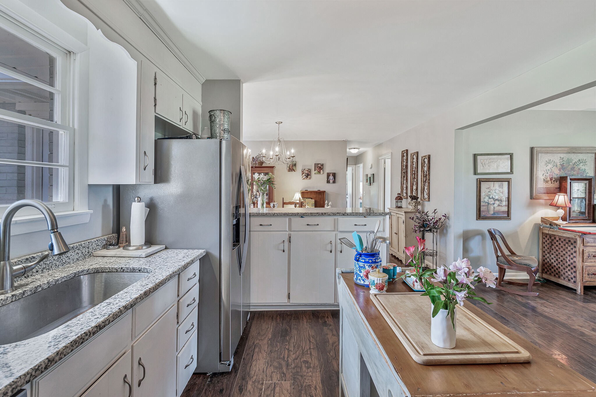 3212 Lakeshore Dr