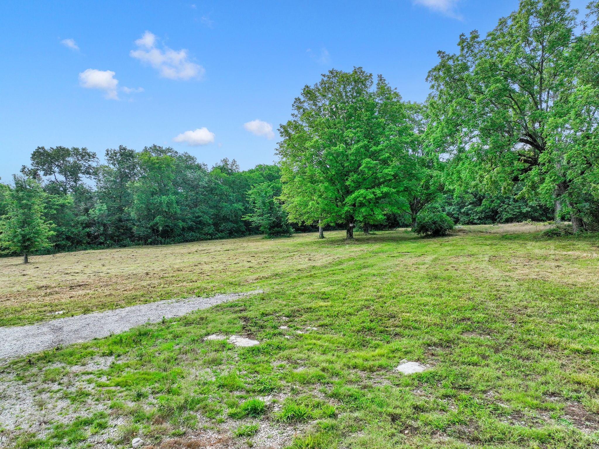 2486 E Division St