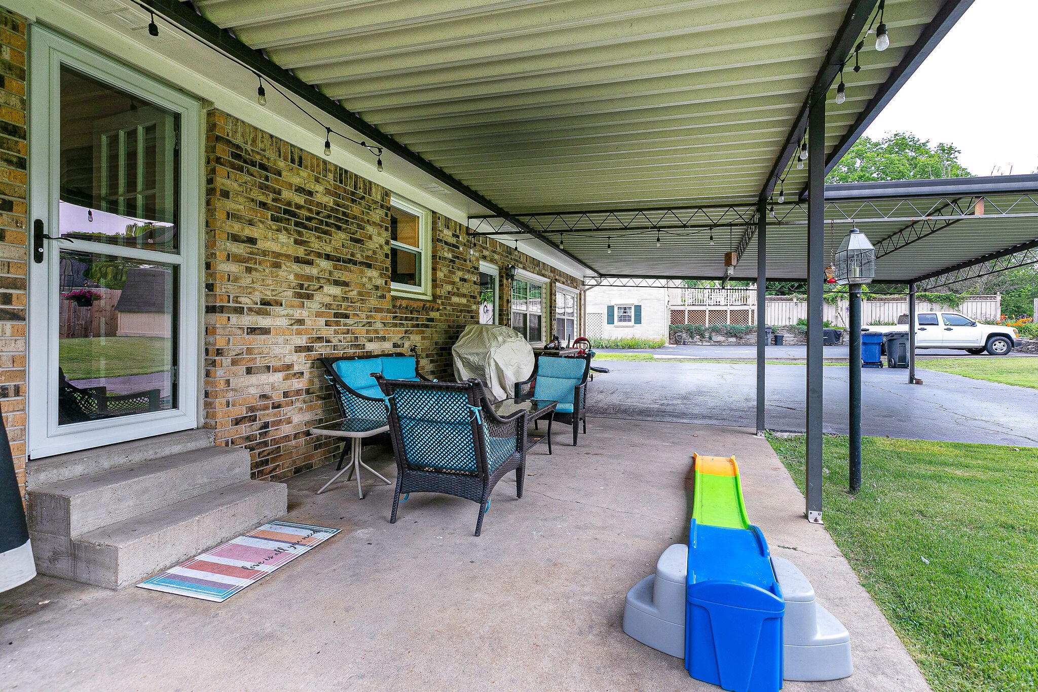 513 Hemingway Dr