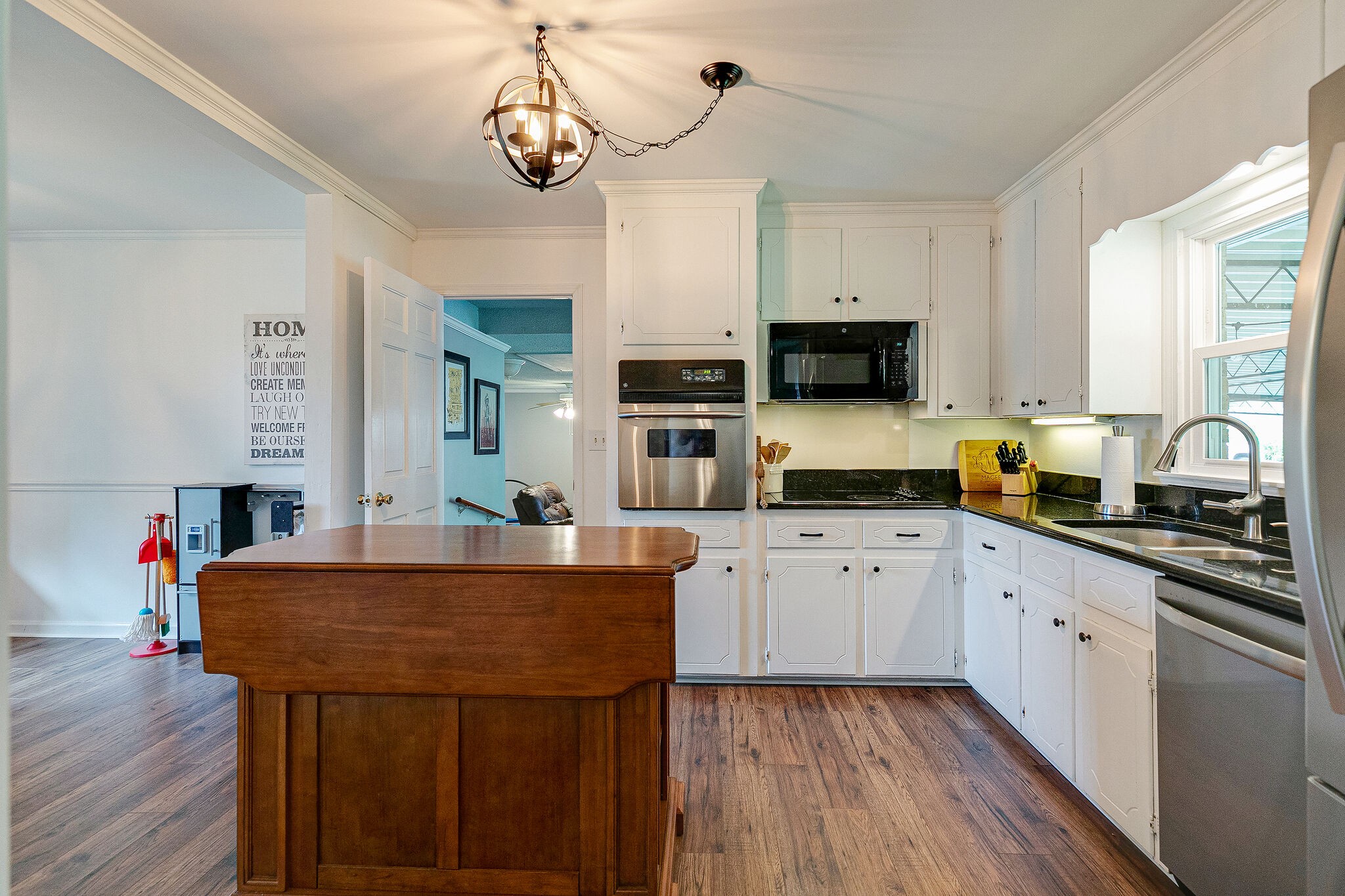 513 Hemingway Dr