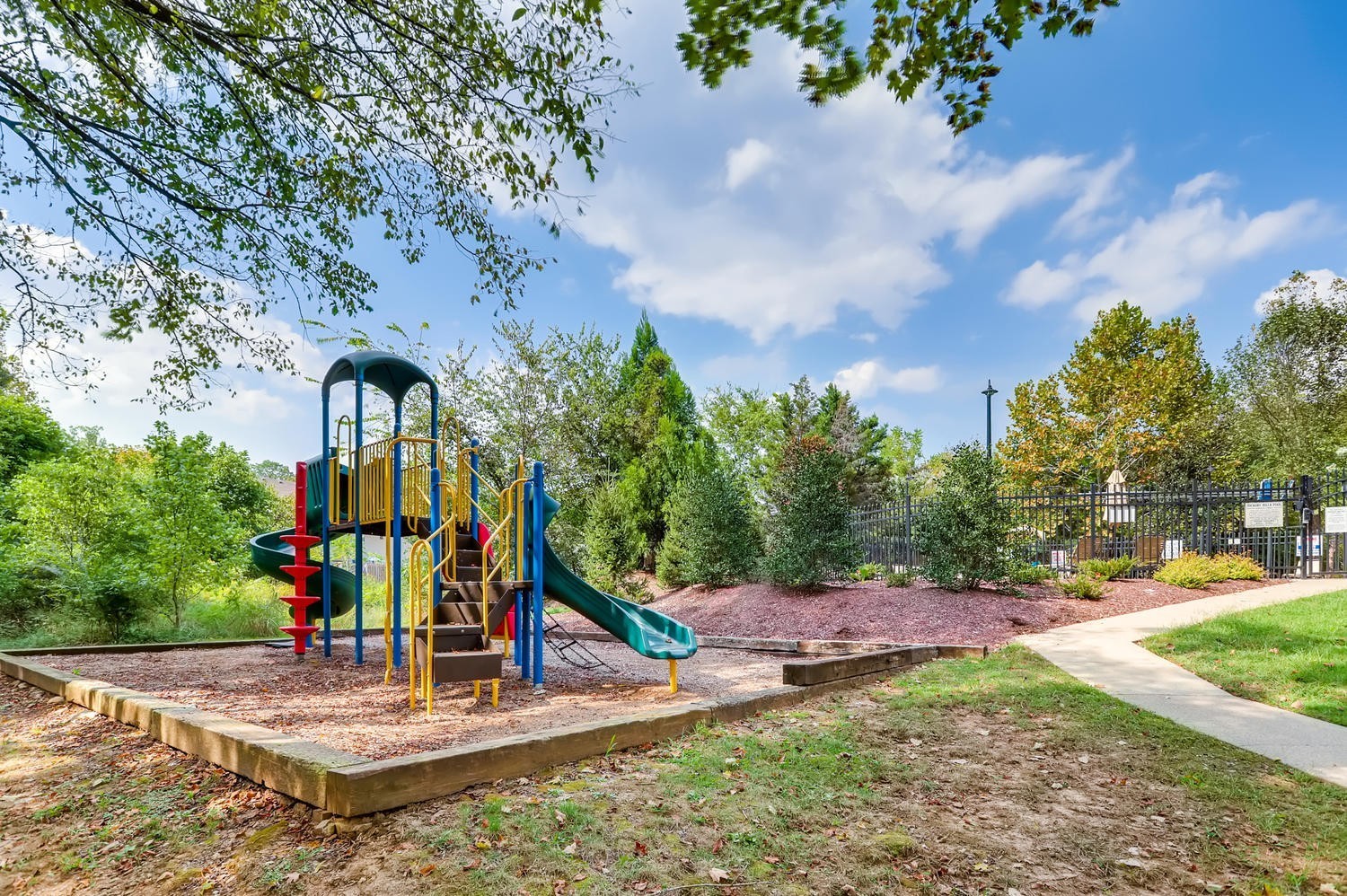 1510 Yarmouth Ln