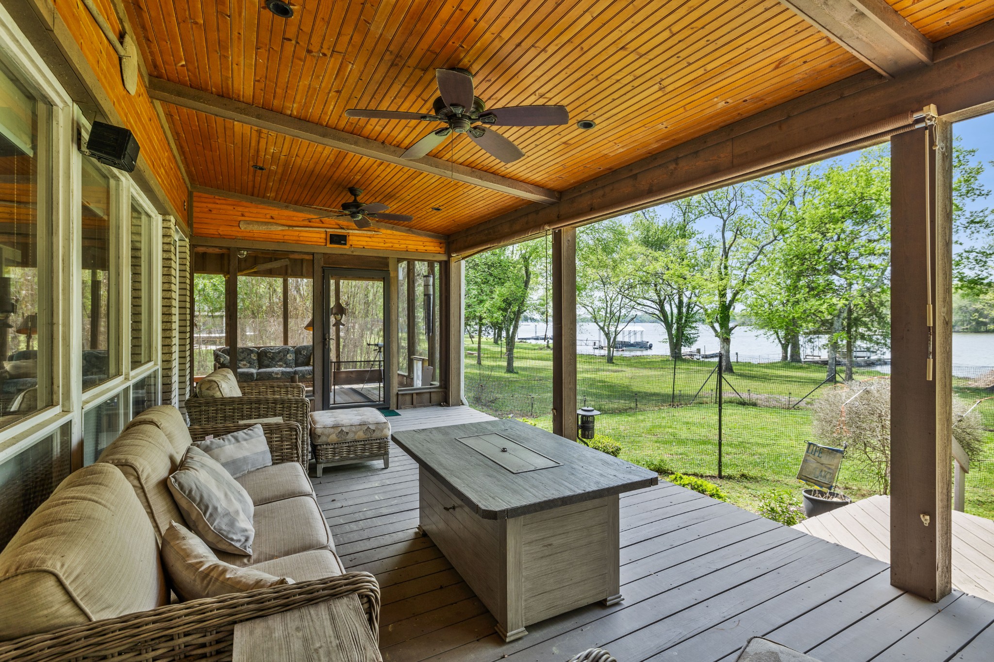 5513 Vanderbilt Rd