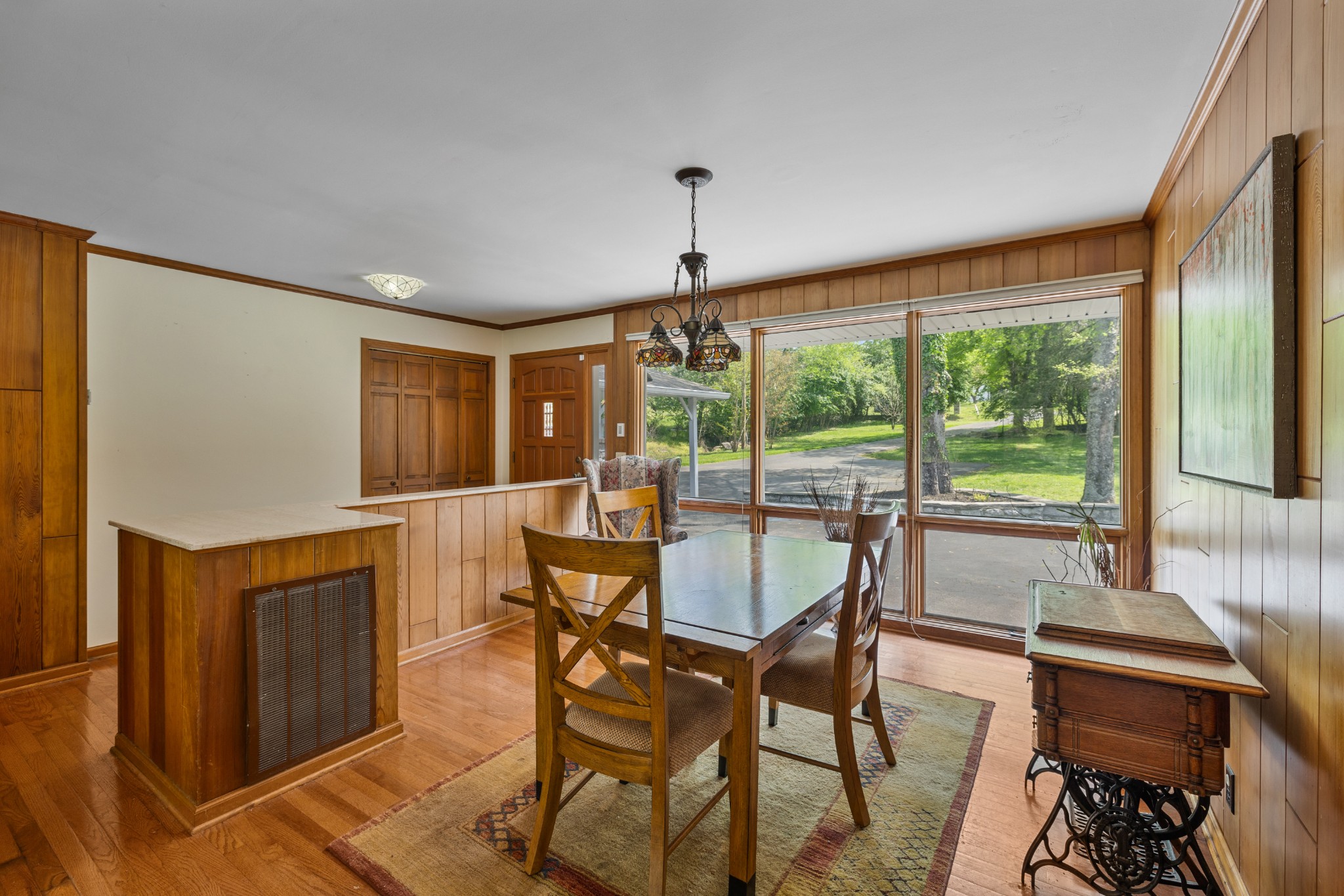 5513 Vanderbilt Rd