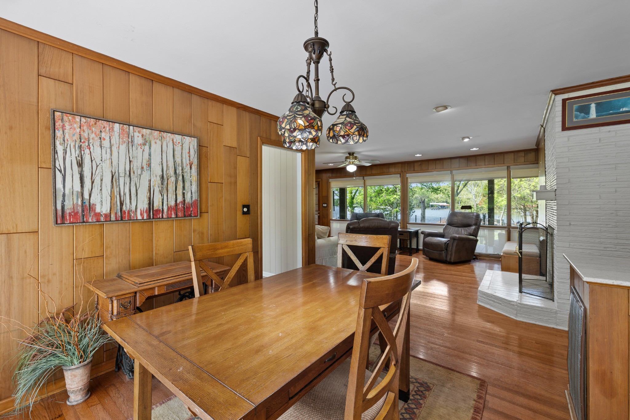 5513 Vanderbilt Rd