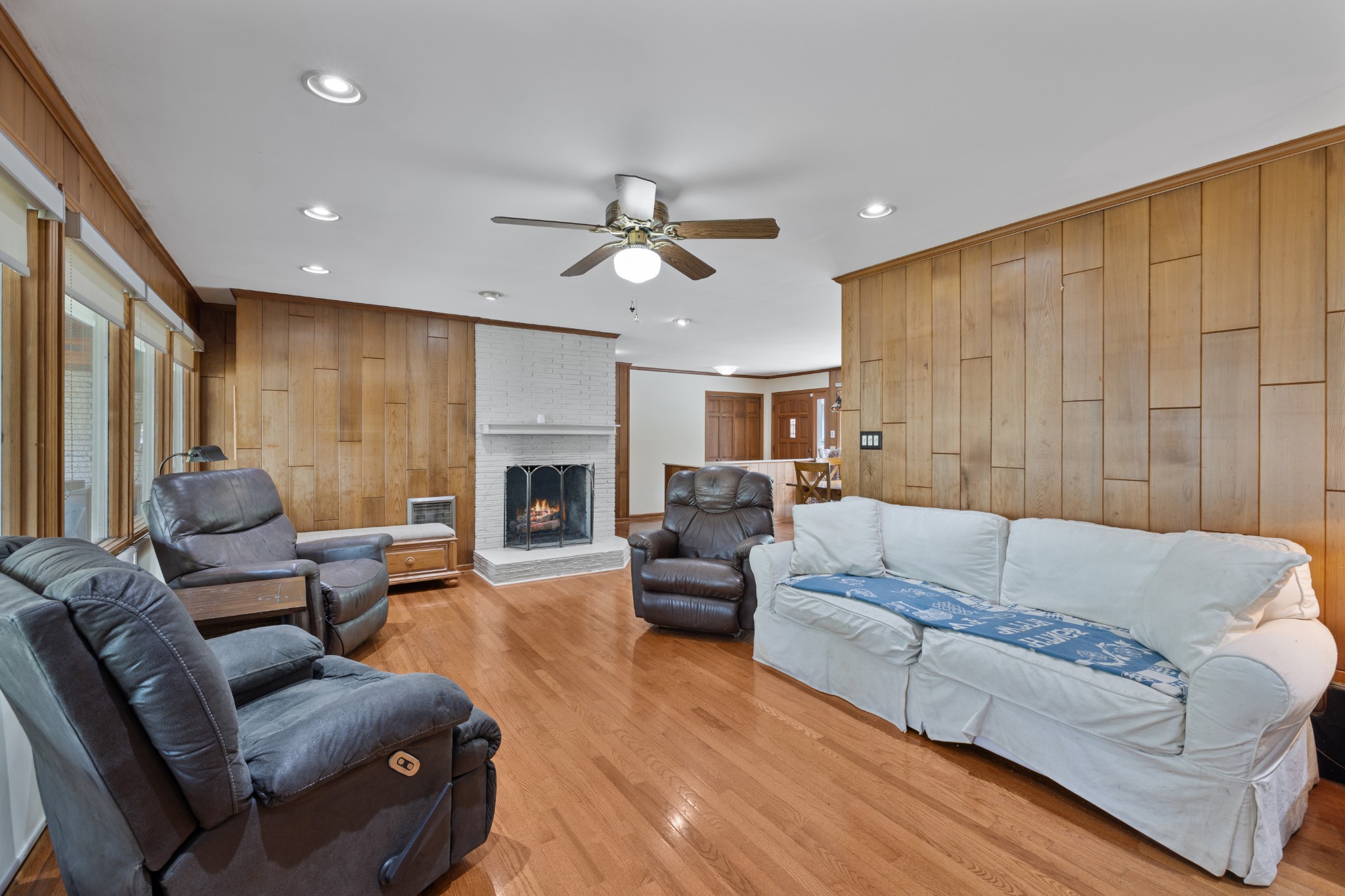 5513 Vanderbilt Rd